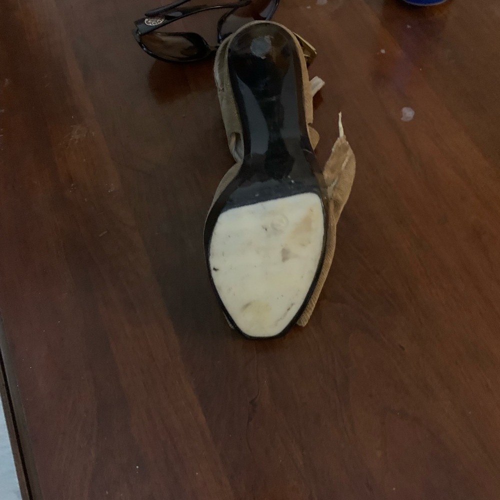 @ulkmoore DO NOT BUY FROM THIS PERSON THERE FAKE AND DEFECTIVE RUN…….